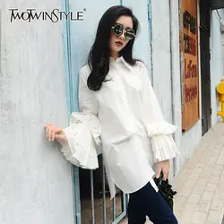 TWOTWINSTYLE белые женские рубашки воротник с отворотом с расклешенными рукавами Корейская женская рубашка блузка 2019 осень негабаритных мода OL