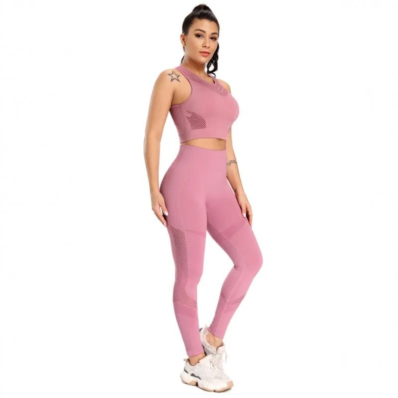 17515523399_2046420711_conew1