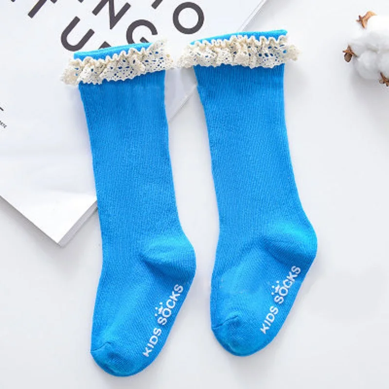 lace blue Носки для маленьких девочек Хлопковые гольфы для малышей подарок для новорожденных, зимние теплые гольфы принцессы с кружевными бантиками для дома нескользящие носки - Цвет: lace blue