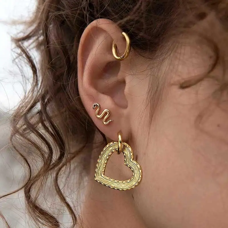 

2020 New Design Fashion Silver Gold Hollow Heart Drop Earrings For Women
