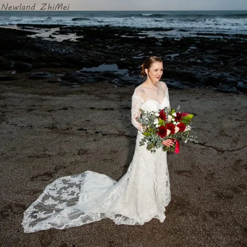 Luxury Lace Beach Wedding Dresses Stunning Applique Sheer Neck Back Covered with Buttons Lace Women Wedding Gowns Long Sleeves