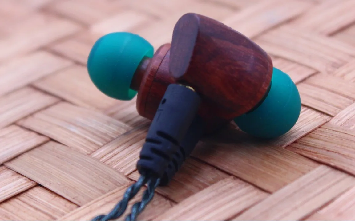 

Plug-in Red Sandalwood Solid Wood Diamond Nano Diaphragm Brass Unit