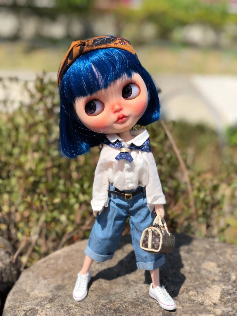 1/6 BJD 30CM Doll toys Top Quality Chinese Doll BJD Ball Joint Doll T-shirt jeans suit Gift toys Bear sweater