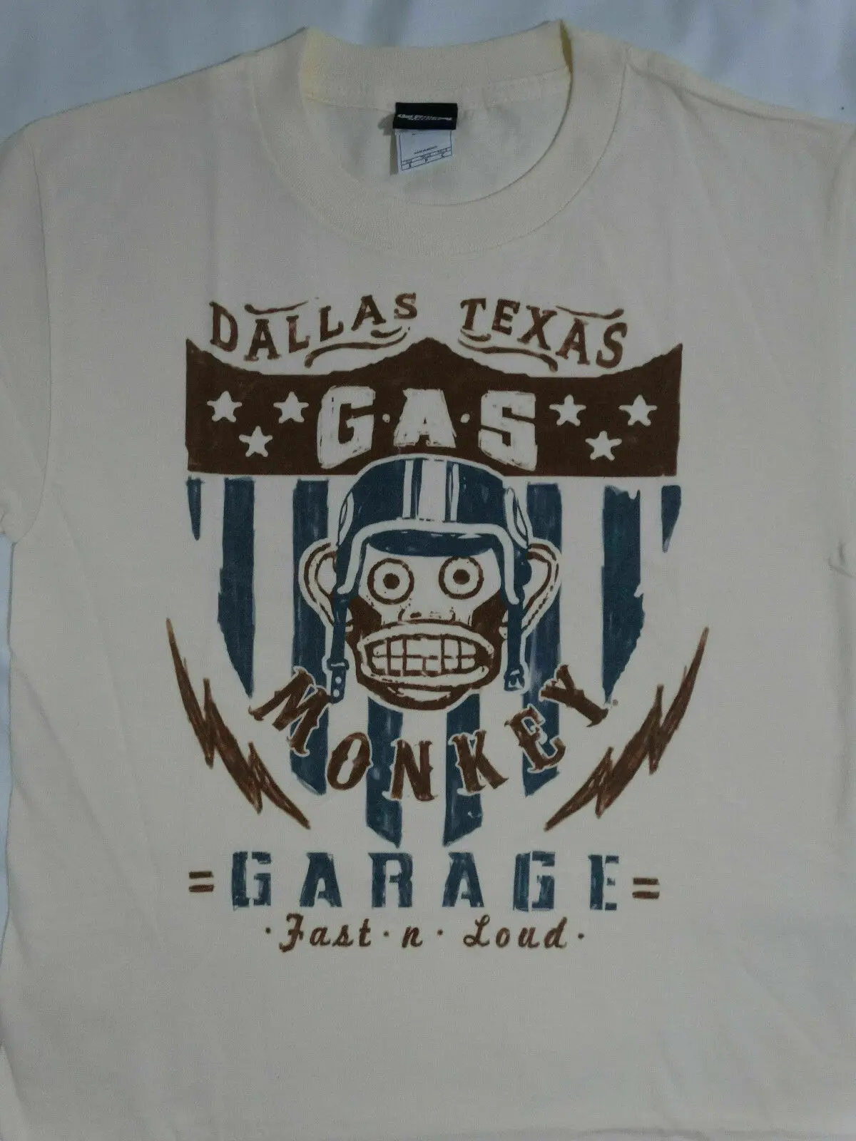 

Fast N Loud Helmet Tv Show Licensed T-Shirt M Medium
