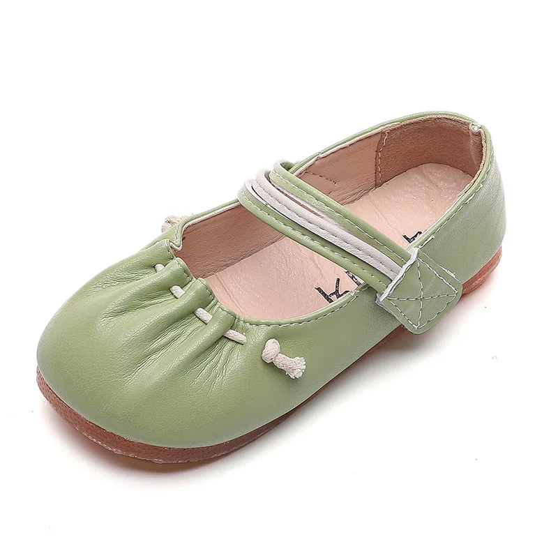 Zapatos de cuero de moda para niños y niñas, zapatos planos con diseño plisado, suaves para vestido de fiesta de boda, primavera y otoño, 2021