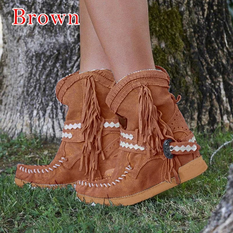 Пикантные ботинки с бахромой; модные ботинки на плоской подошве с пряжкой; женские ковбойские ботинки средней высоты с бахромой; мотоботы; Bota Feminina - Цвет: Brown