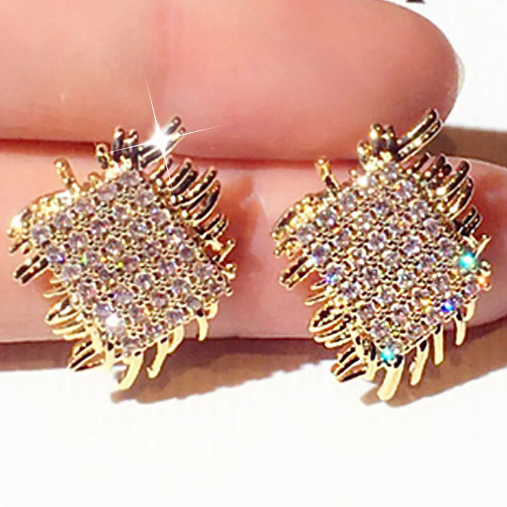 

JUWANG Super Shine Delicate Geometry Ear Stud Women Personalized Luxury Earrings Temperament Square Exquisite Earrings Jewelry