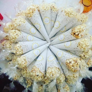 

50Pcs 4.5/5.5/7.5 Inch White Round Cake Paper Mat Lace Paper Vintage Coasters Placemat Craft Wedding Table Decoration