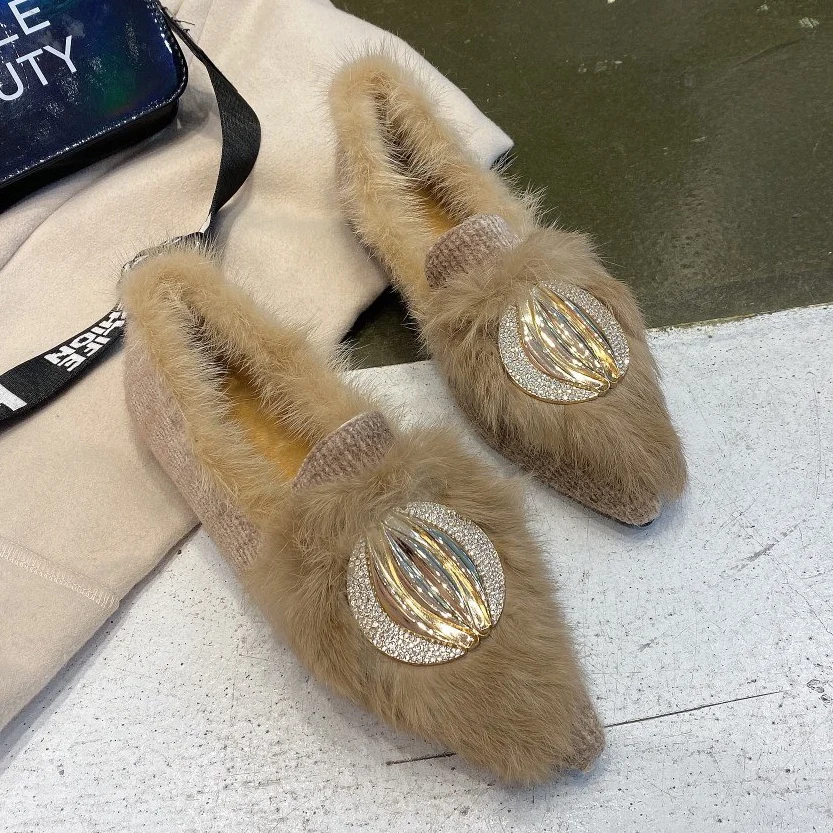 Популярная обувь женская кожаная обувь на плоской подошве с мехом; Zapatos De Mujer; металлический декор; кроличий мех; mary jane; лоферы с острым носком; женские слипоны на плоской подошве