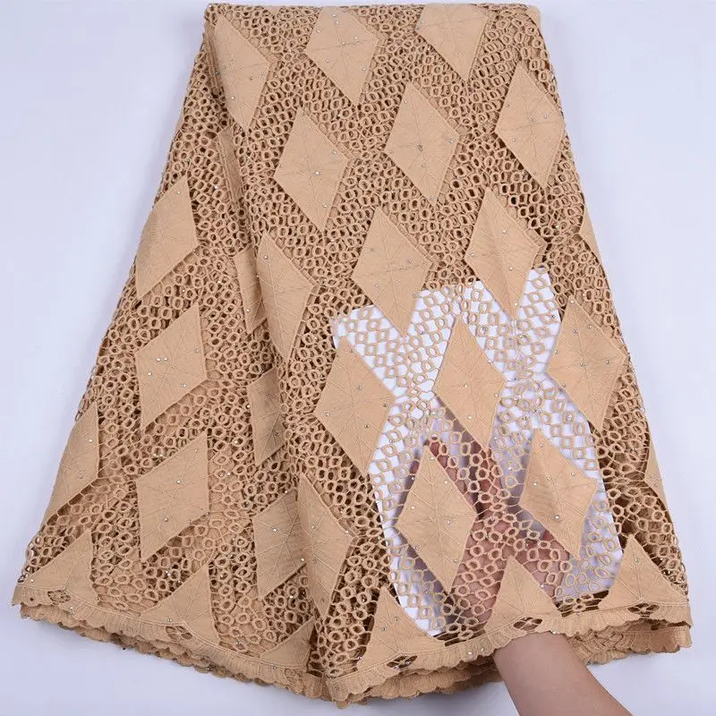 

Latest Camel Nigerian Water Soluble Lace Fabric 2019 French Guipure Lace Fabric For Wedding Embroidery African Lace Fabric S1708