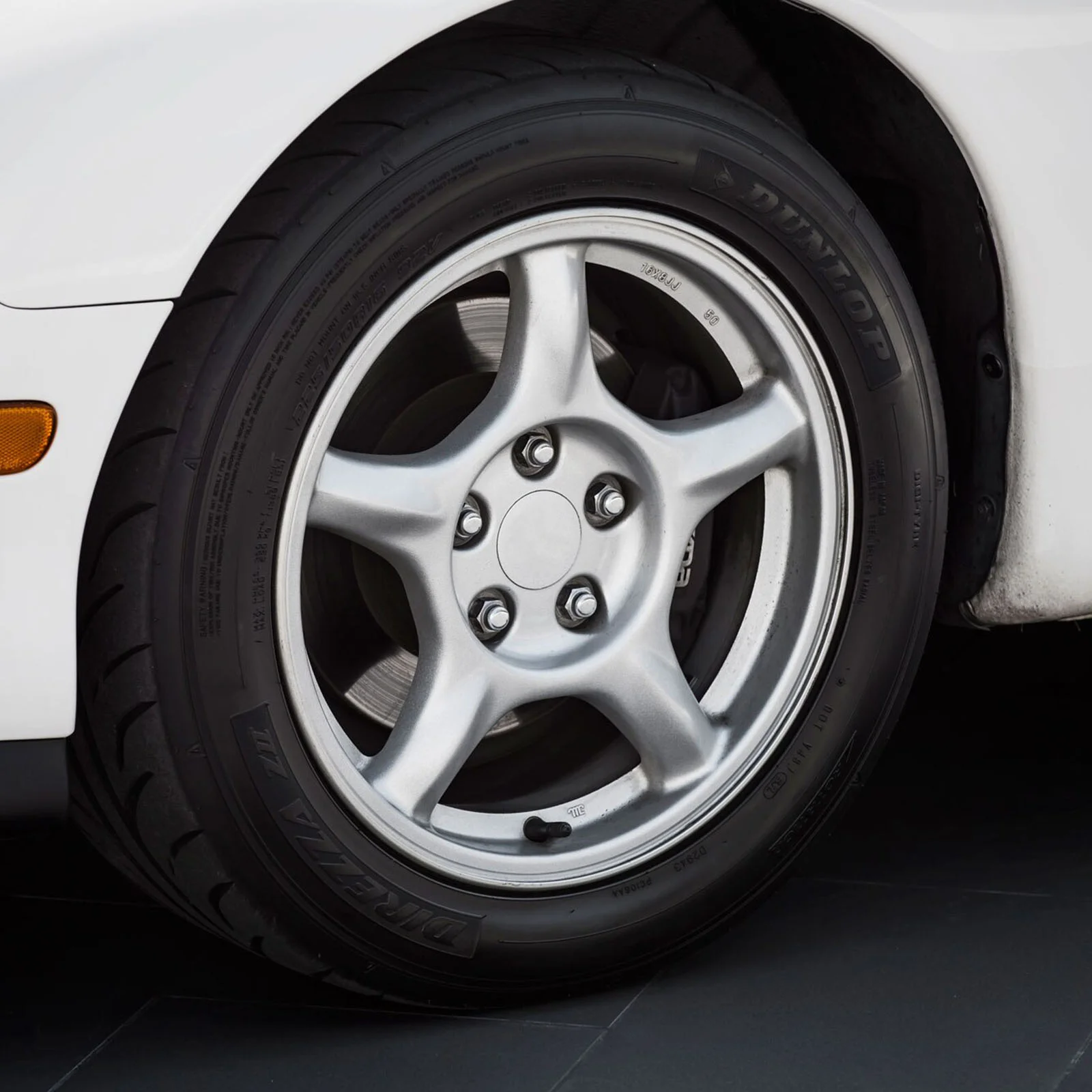 4pcs Universal Wheel Lock Lug Nuts Anti Theft Locking Nuts with 1pc