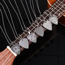 1 pieza de Metal acústico Guitarra eléctrica bajo collar de púas de acero inoxidable duradero fino mediador elegir con cadena para Guitarra