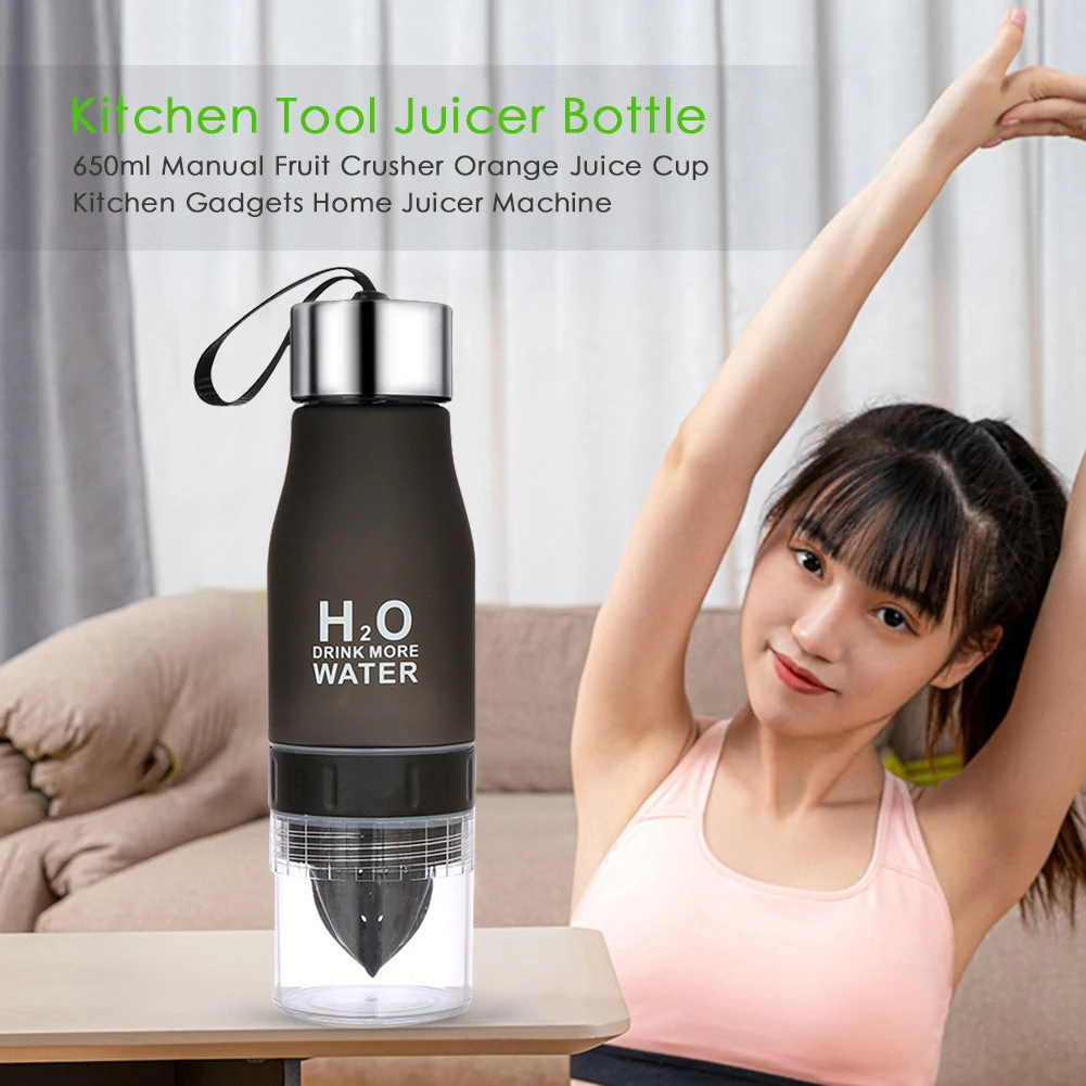 650ml Food Grade Lemon Fruit Juicer Cup Practical Durable Creative Manual Juicing Cup Juice Mixer Bottle Citrus Fruit Squeezer
