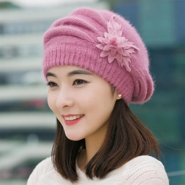 겨울 시즌 여성들을 위한 따뜻한 보온 제품