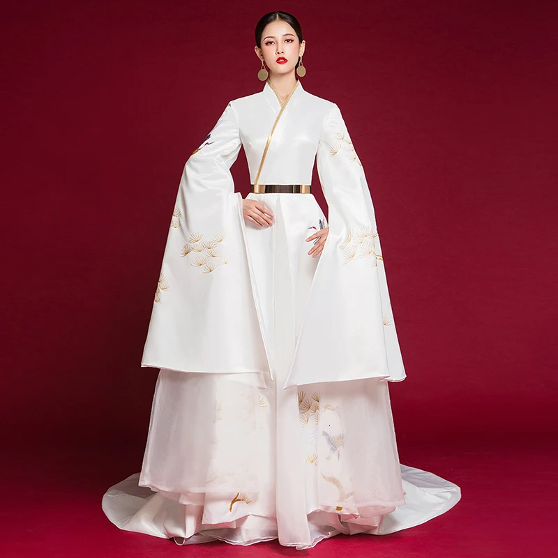 

Long Sleeves Guzheng Hanfu White Embroidery Cheongsam Fashion Show Traing Dress Woman Chinese Evening Dresses Qipao Oriental