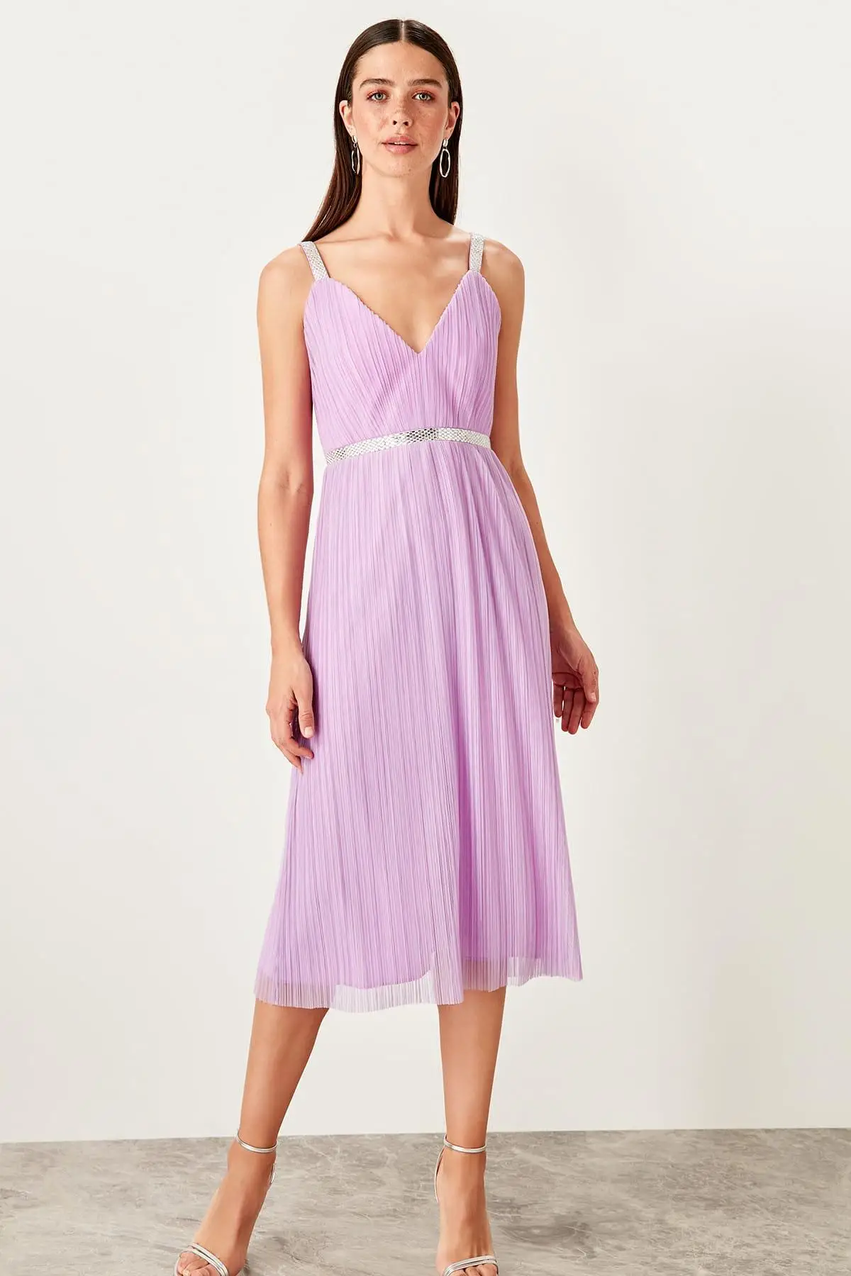 

Trendyol Lilac Accessory Detailed Dress TPRSS19UZ0104