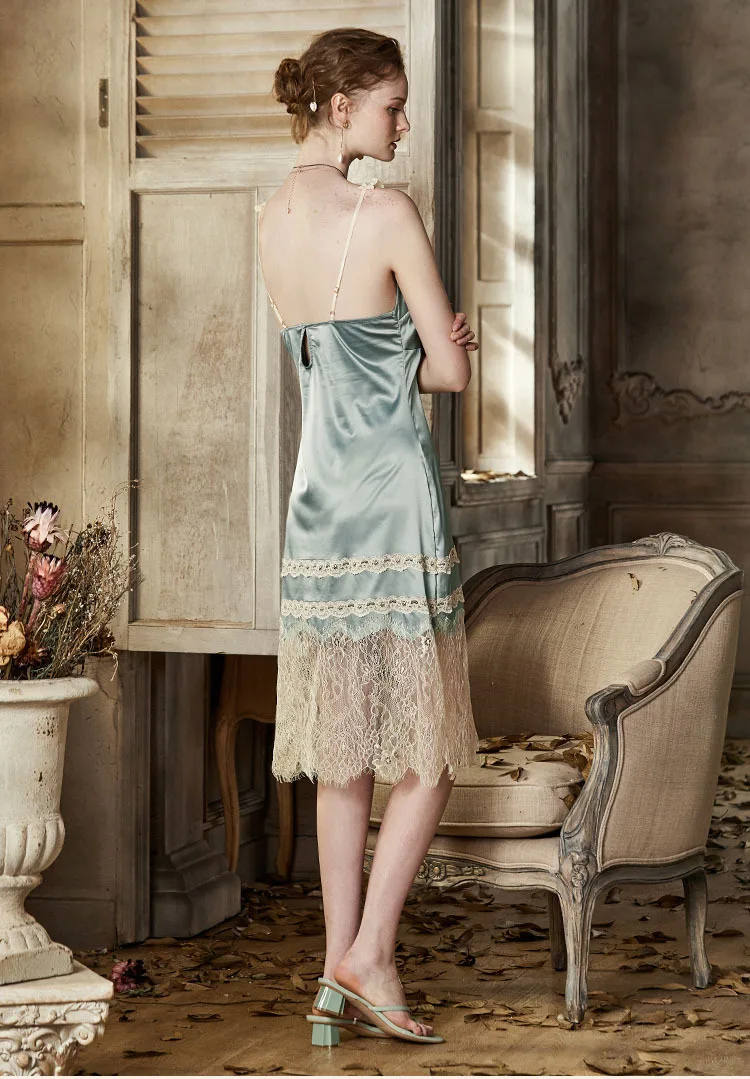 Женские ночные рубашки, сексуальная шелковистая шелковая ночная рубашка с v-образным вырезом на бретелях, кружевная Соблазнительная Домашняя одежда, атласная пижама, спальное платье, домашняя одежда