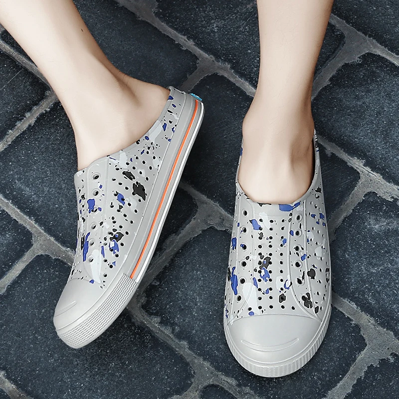 

2020 Summer man Beach sandals Slippers Hollow Jelly Garden Breathable hole cutout Slip On Unisex cool Flat shoes sandalias mujer