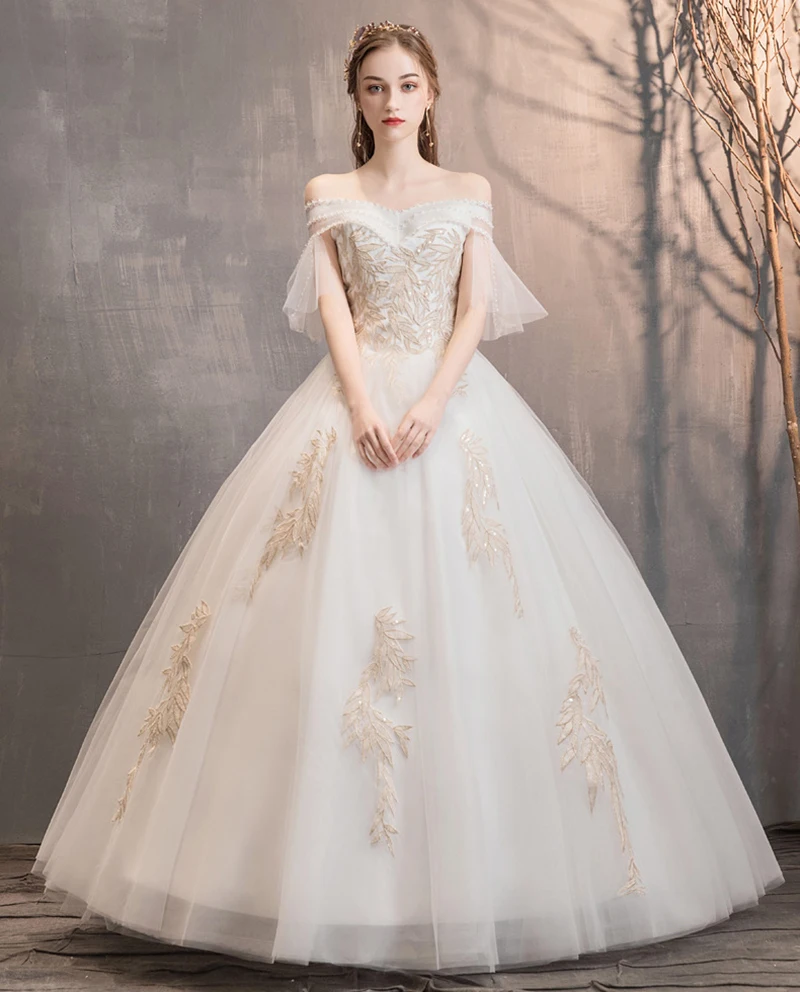 

Beautiful Lace Embroidery Charming Flowers Ivory Appliques Princess Wedding Dress Elegant Lace Bridal Ball Gown
