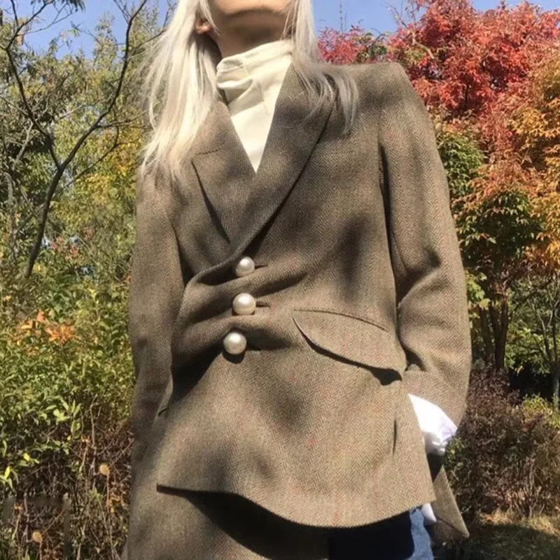 

New popular logo big pearl clasp plaid suit women long sleeve of new fund autumn side split female cloth coat