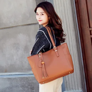 

Women's bag 2020 new fashion PU leather shoulder bag handbag large capacity tassel tote computer bag