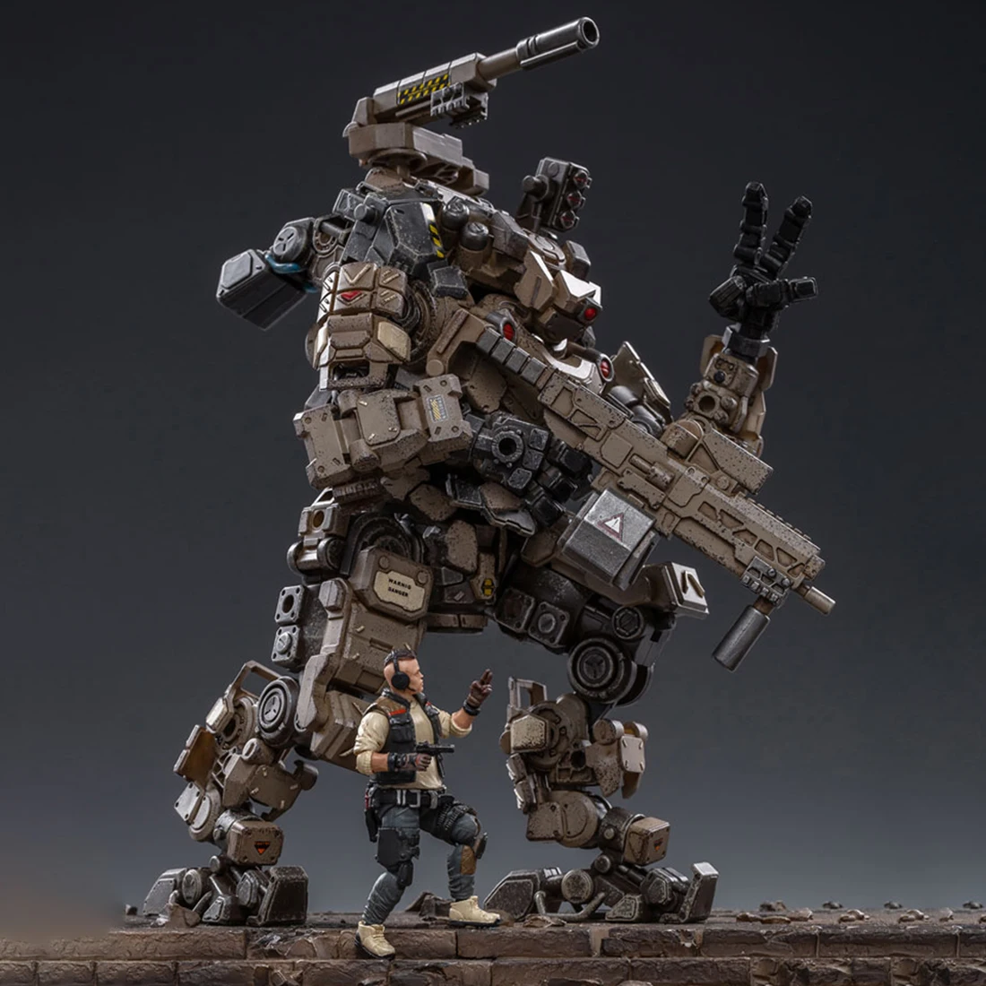 Средняя Съемная тактическая модель меха солдатская модель(высота меха: 22 см, высота солдата: 7,5 см