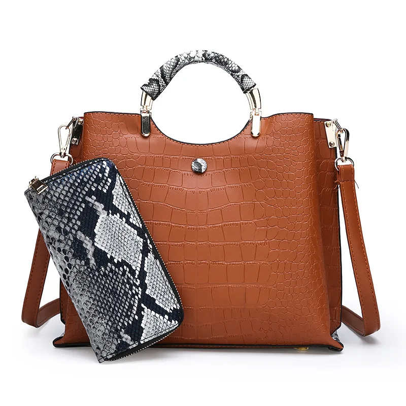 

2019 European and American fashion crocodile pattern two sleeve mother bag shoulder slung handbag