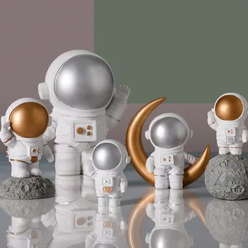 

Nordic Resin Creative Astronaut Sculpture Figurine Store Craft Desk Home Decoration Accessories Modern Birthday Gift Cartoon