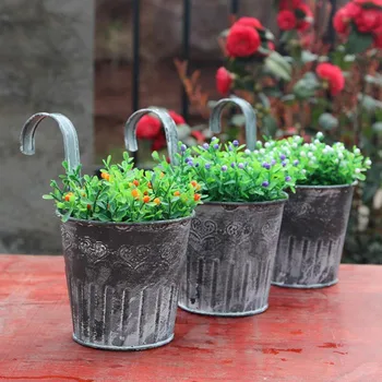 

1pc Metal Hanging Flower Pot Container Retro Home Balcony Garden Planter Barrel Decor Hanging Flower Plant Pot Basket
