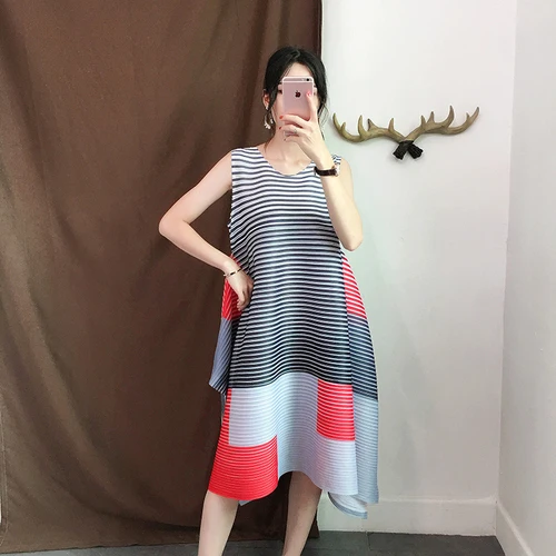 A-Line красочные Miyake плиссированное платье Высокое качество, высота до середины голени, в клетку без рукавов Свободный Повседневный летние платья для женщин; Большие размеры - Цвет: Grey