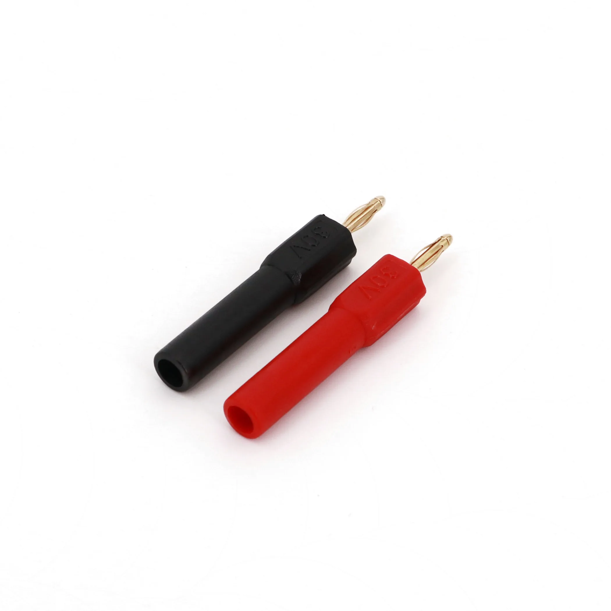 Vue rapprochée de l'adaptateur fiche banane mâle 2mm vers jack femelle 4mm, pour modélisme