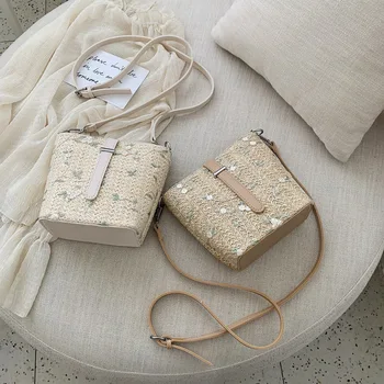 

2020 new lace embroidered holiday beach woven bag dual-purpose retro women's all-match casual straw woven