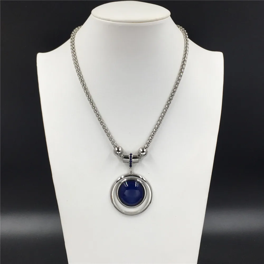 Bohemia Rhodium Color Plating Navy Blue Stone Round Pendant Necklace