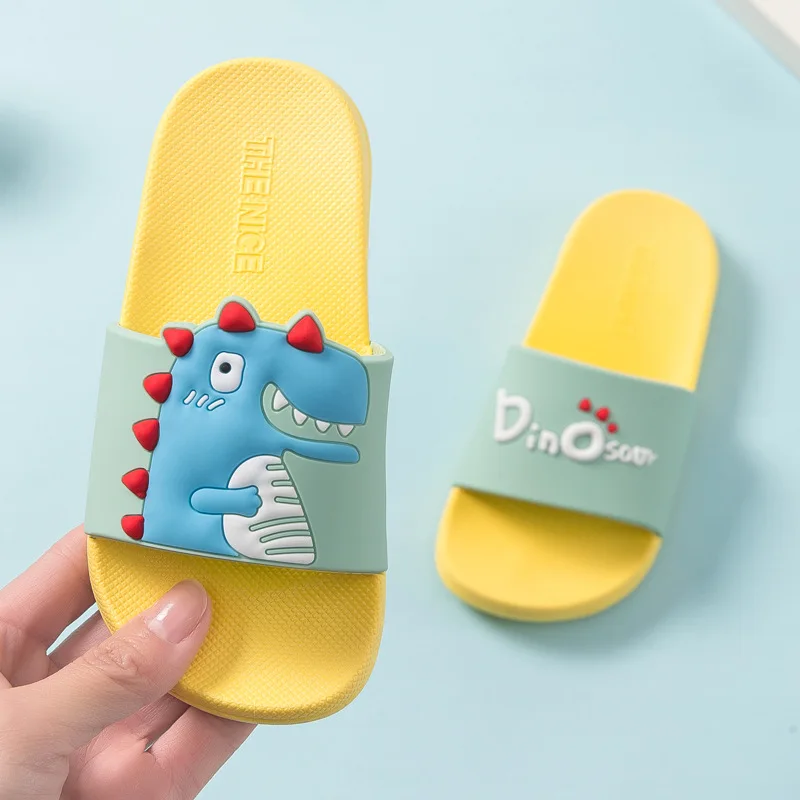 13261417365_1345814298