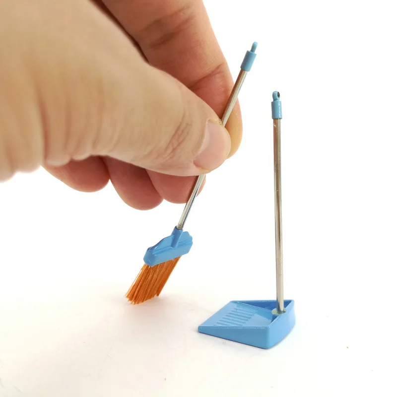 

[Mini Model Blue Broom Garbage Shovel] Dollhouse Mode Scene Accessories Mini Kitchen