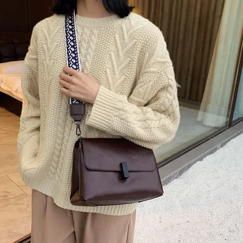 

Ladies Shoulder Bag Beige Simple Retro Small Bag Women's New Korean Diagonal Cross Bag Chain Bag Fashion Small Square Bag