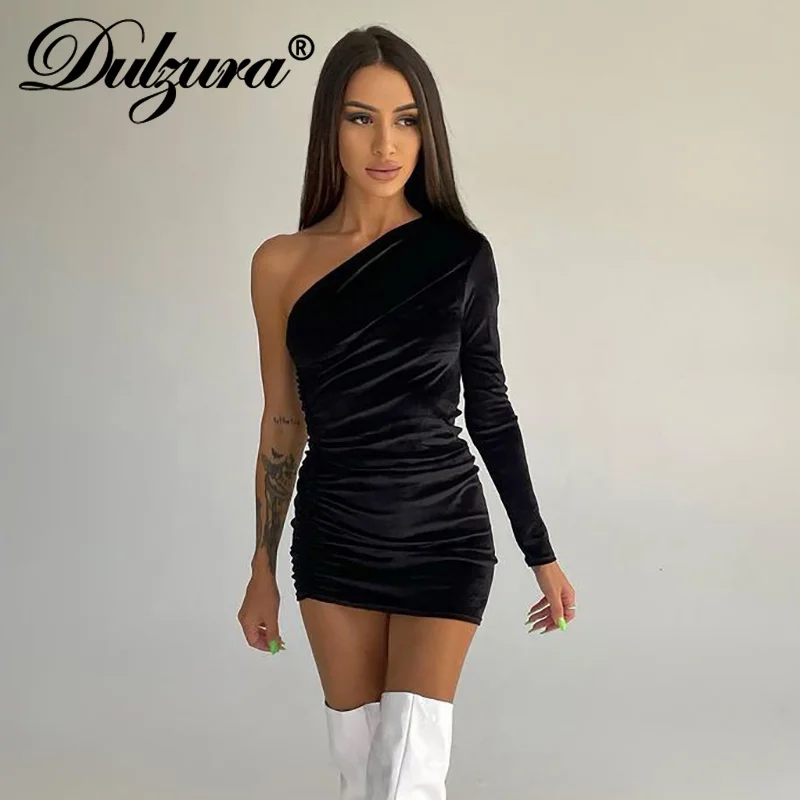 Dulzura Velvet Solid Long Sleeve One Shoulder Ruched Mini