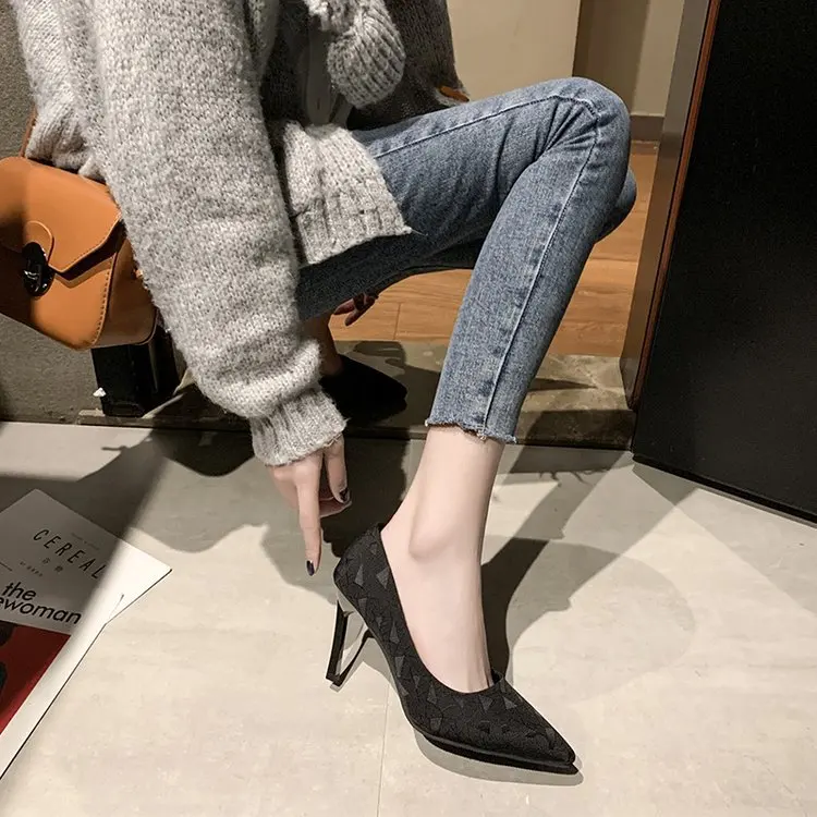 

2020 Korean-style Spring Summer Large Size New Style WOMEN'S Shoes Sequin Cloth Shallow Mouth Pointed High Heel WOMEN'S Shoes