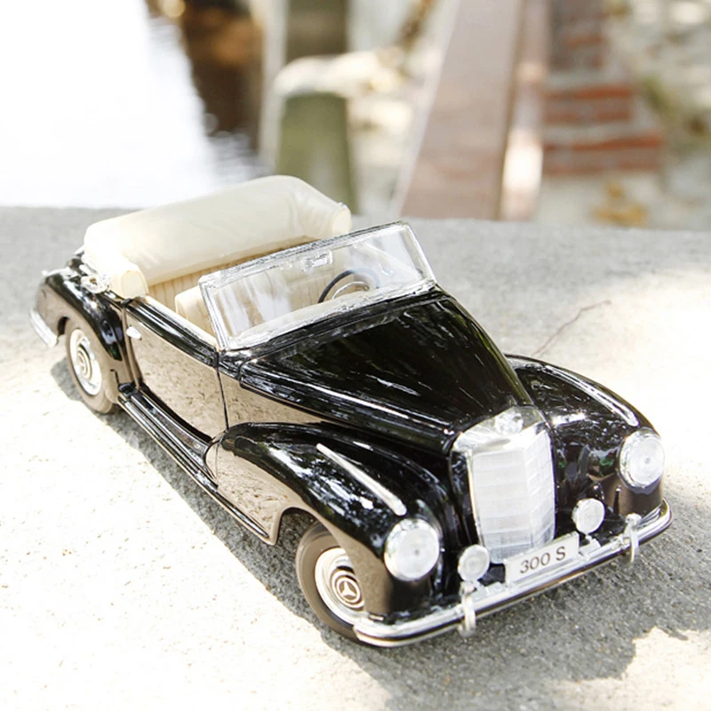 1:18 1955 300S литая под давлением классическая модель автомобиля имитация Ретро коллекция металлическая игрушка для автомобиля коллекционная модель дорожного движения для детей