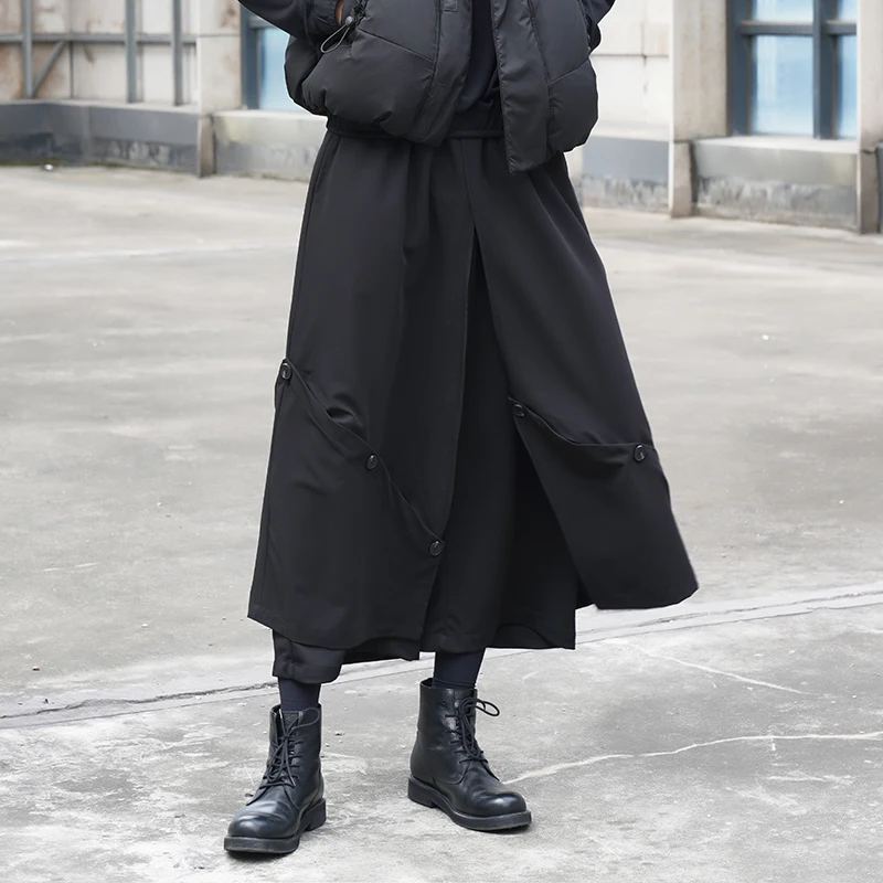 Men's new dark personality simple multi buckle double design couples with a loose leisure nine points skirt