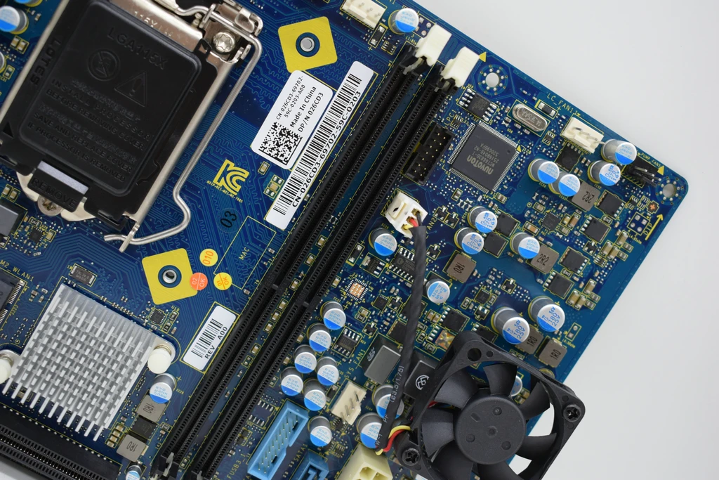 Для Dell Alienware X51 R3 26CD3 026CD3 1151 DDR4 используется материнская плата