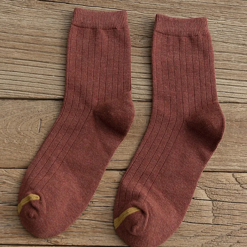 4 pair brick red 4 пара/лот осенне-зимние Хлопковые женские рождественские носки Модные дышащие носки для пар удобные повседневные носки для девочек 1012 - Цвет: 4 pair brick red