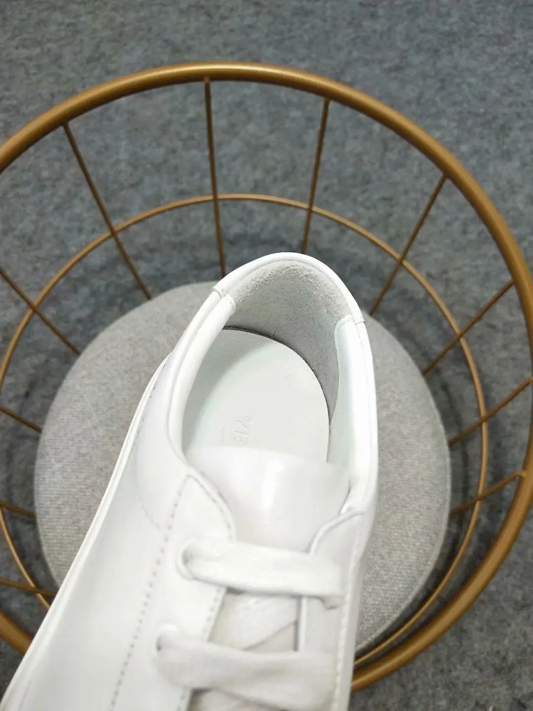 Новые весенние туфли универсальная Корейская версия одного и того же пункта Обычная маленькие белые туфли; женская кожаная обувь на плоской подошве для пар