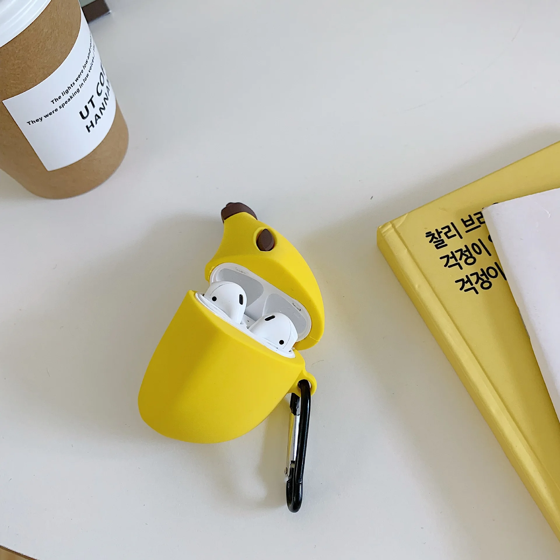 

Banana Airpods Silicone Case Wireless Earphone Cover Headset Protective Case for True Wireless Stere Apple AirPods 1 2 Wireless
