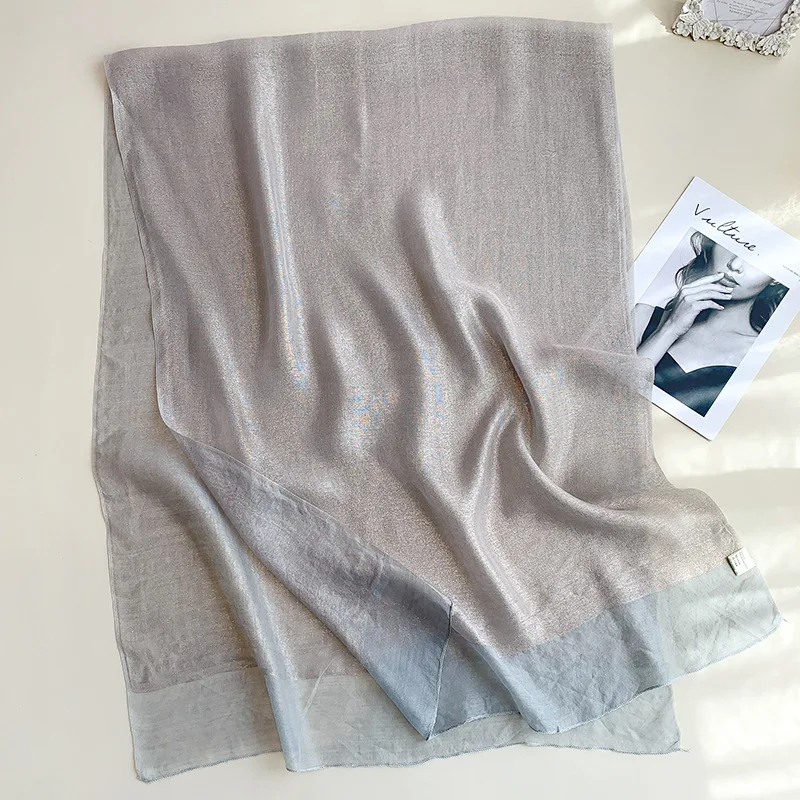 11809967913_2070773686