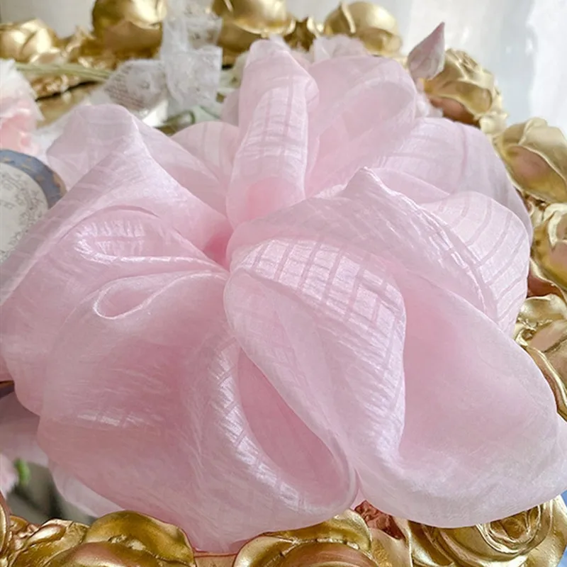 Рисунок 6 - Модные большие резинки для волос