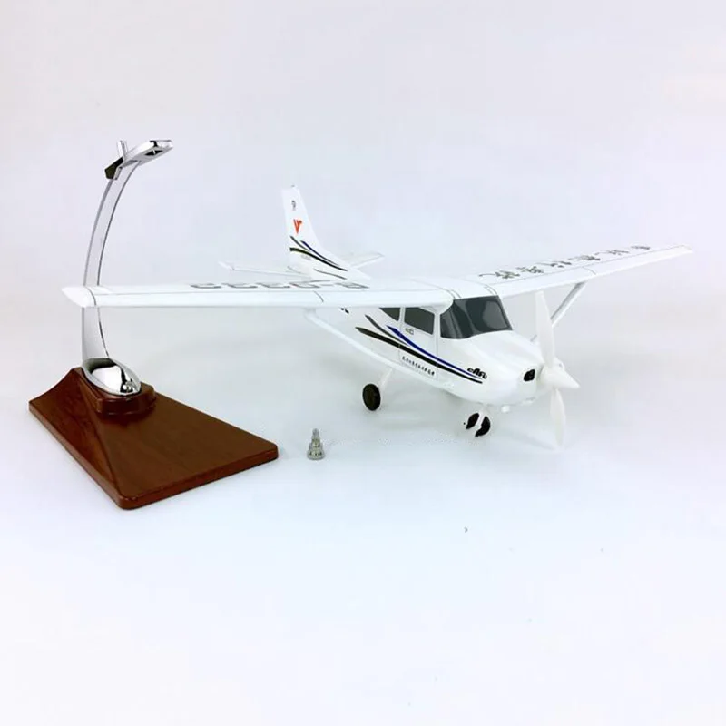 28 см 1: 60 классический ESSNA 172 SKYHAWK модель с базой и колеса сплава самолет Коллекционная модель дисплея набор игрушек