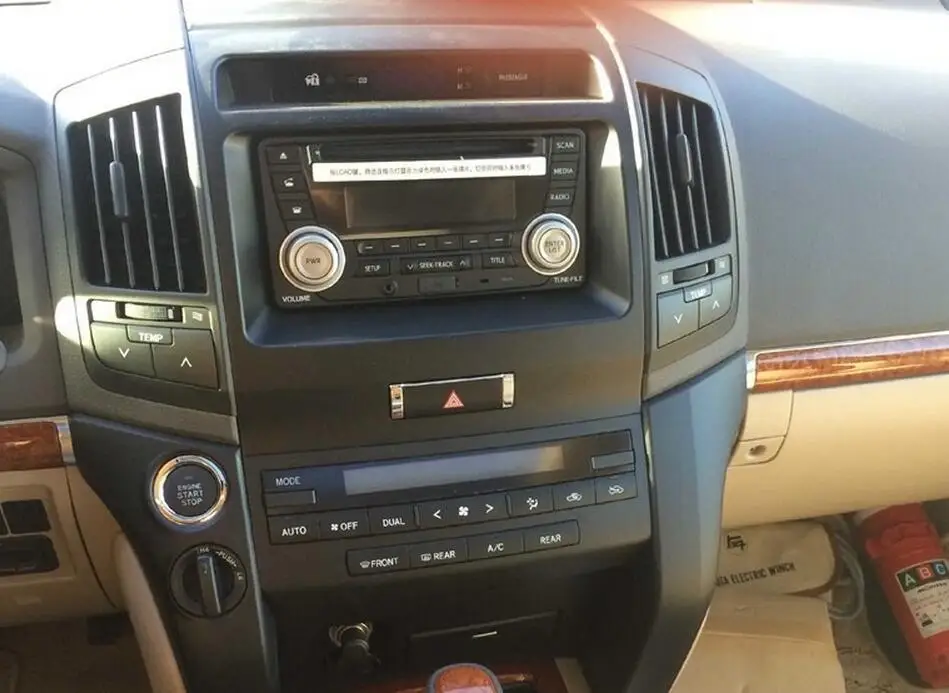 Clearance Android 8.1 Tesla style Car DVD Player GPS Navigation for Toyota Land Cruiser LC200 2008-2015 car auto stereo Radio head unit 4G 2