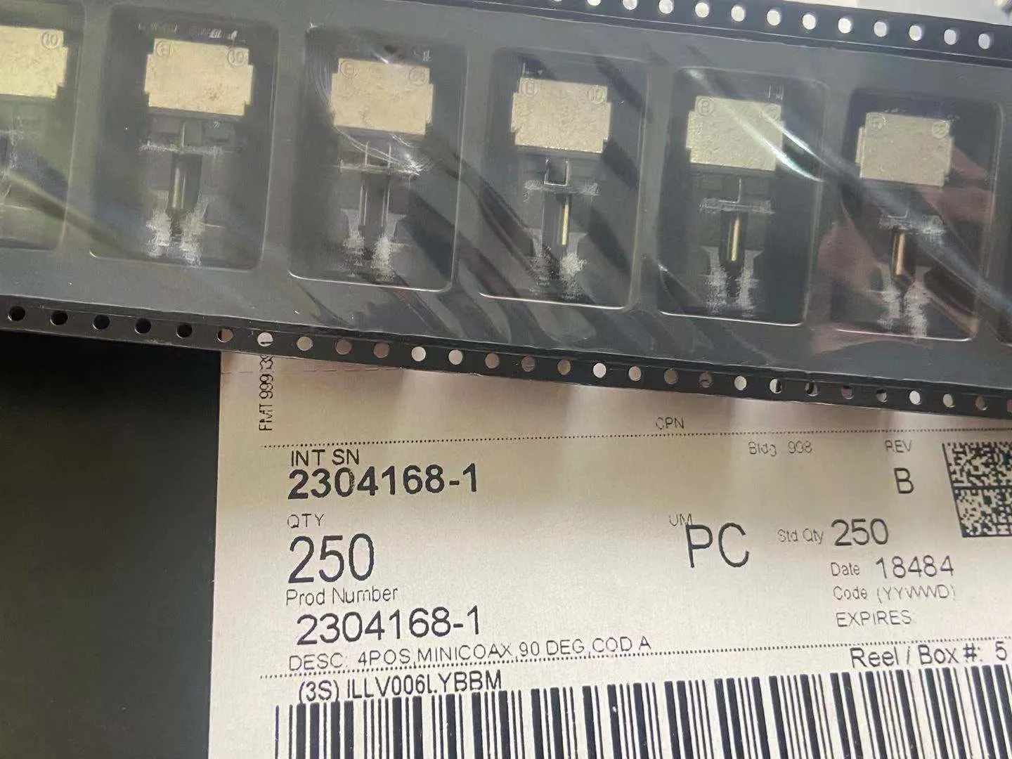 1 Pz Originale Tyco Te Connettività Hdr, Wtb, Connettore Per Auto A 4Pin 2304168-1