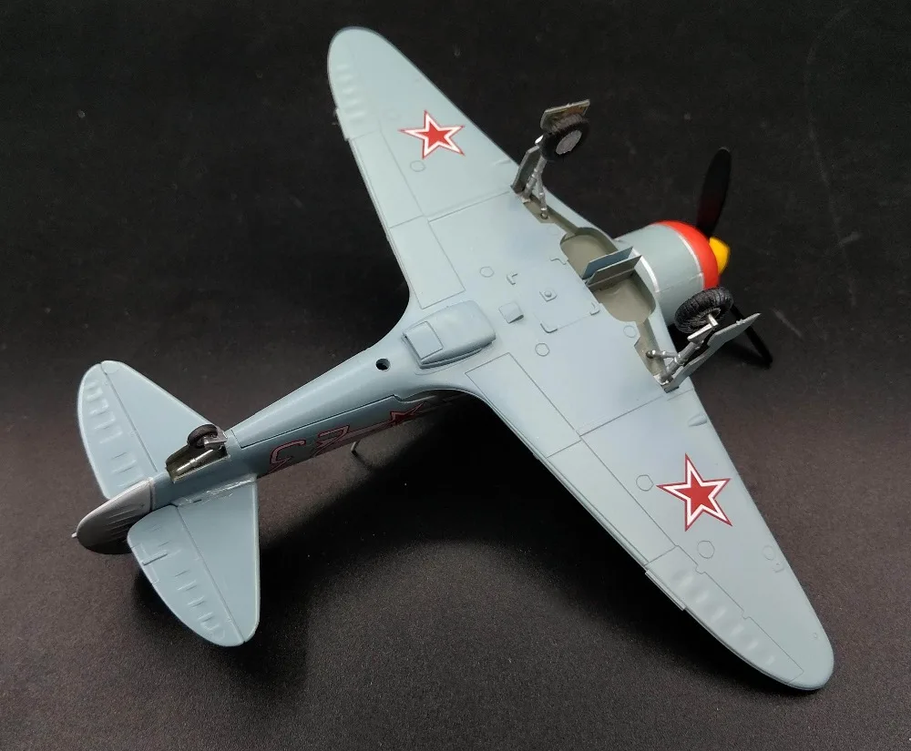 Трубач 1/72 советская война II Ла-7 истребитель 23#36333 Готовая модель продукта